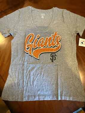 San Francisco Giants Gray T-Shirt with Orange Glitter Logo